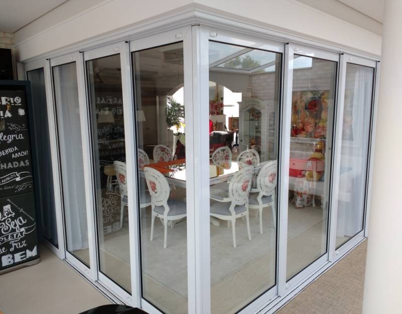 Porta de Correr Trilho Embutido no Vale do Paraíba - Porta de Alumínio Branco para Sala